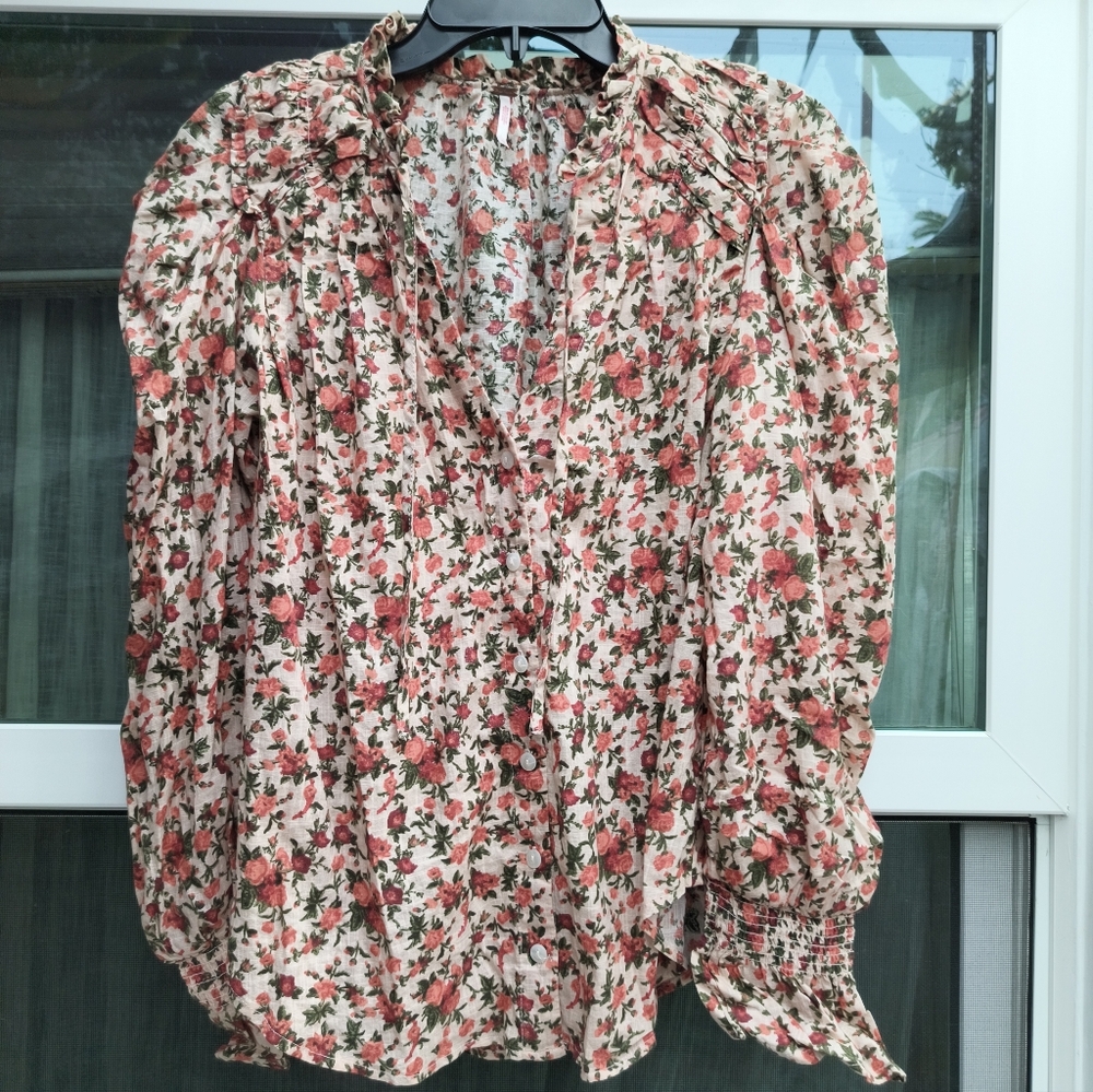 Free People "Meant to Be" cotton blouse puff sleeves w/ keyhole tie Brand New